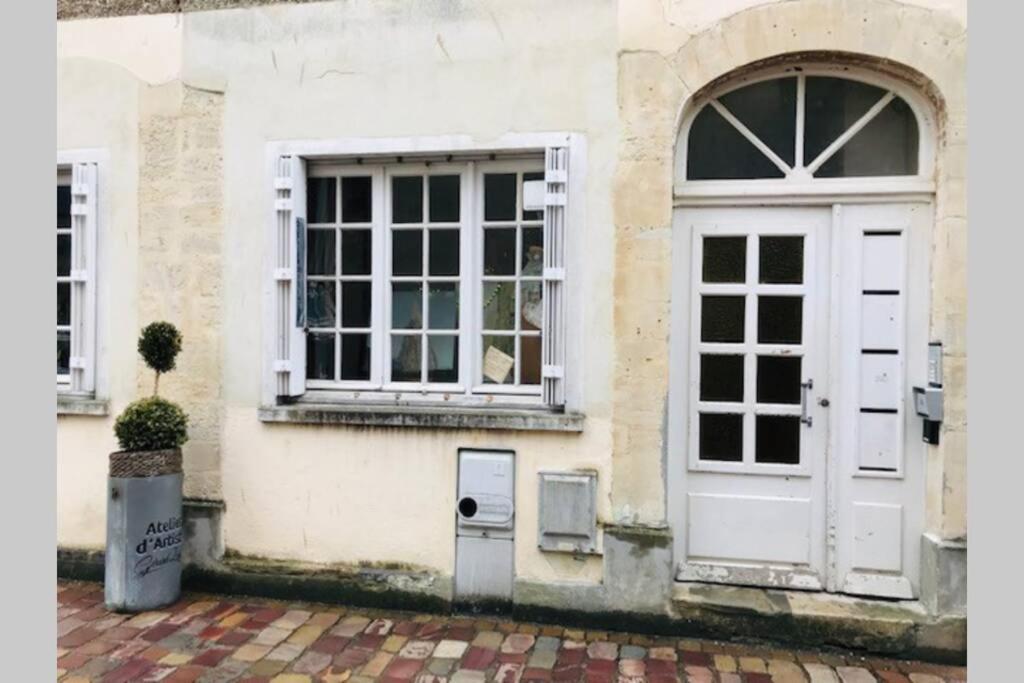 Au Coeur Du Vieux Bayeux, Logement De Charme Apartment Exterior photo